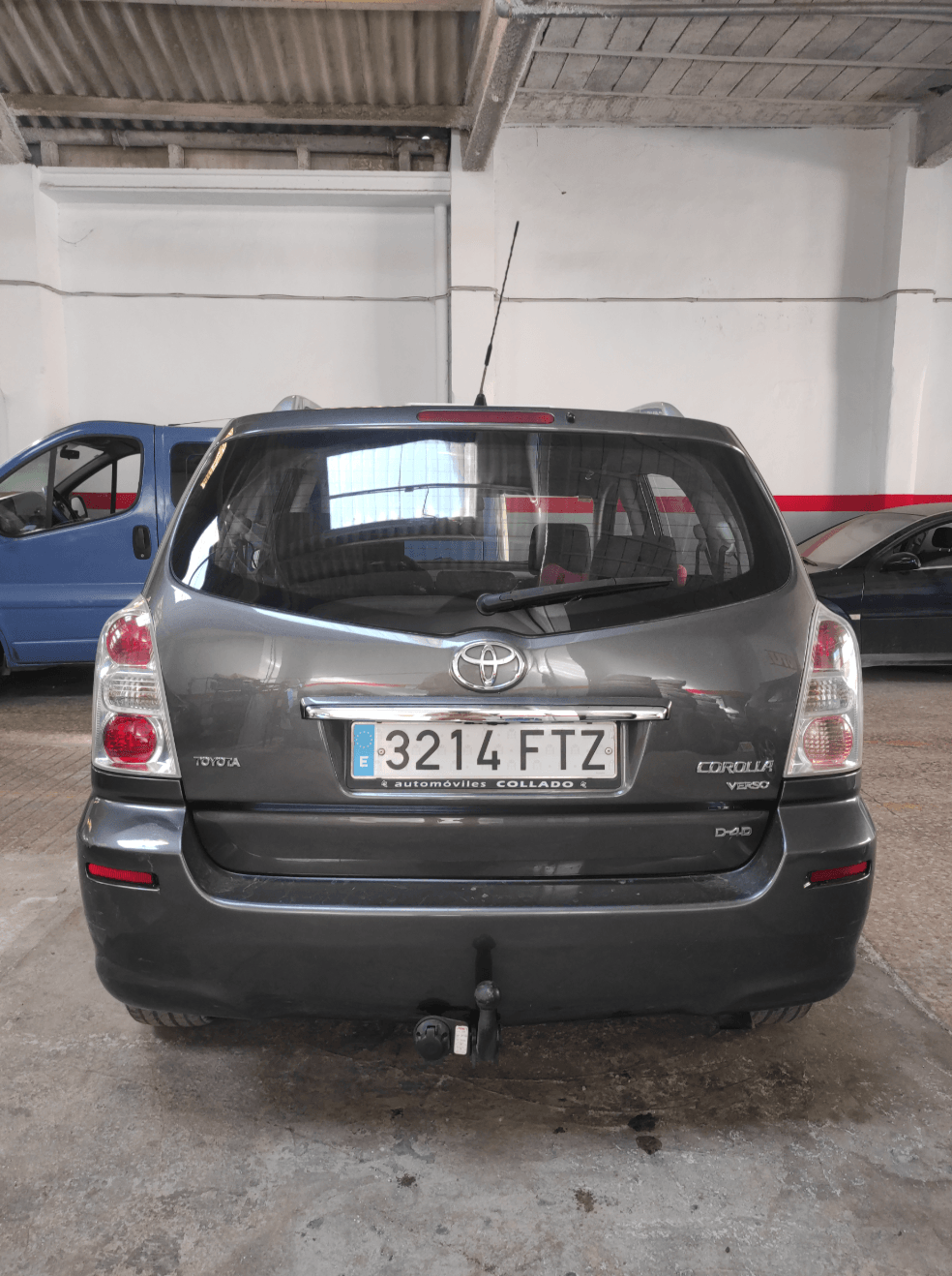 Toyota Corolla Verso rental in Gandia — 3