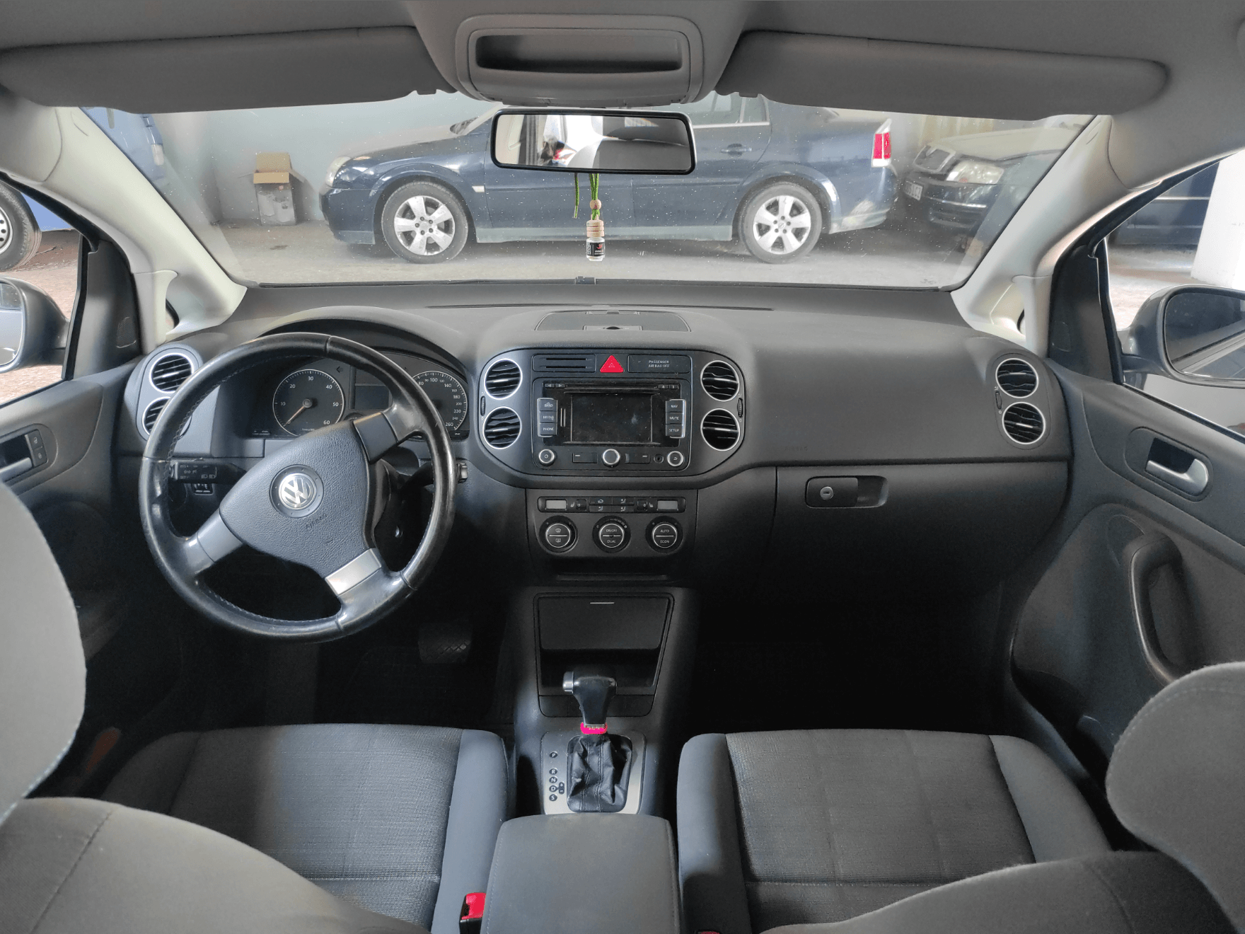 Volkswagen Golf rental in Gandia — 7