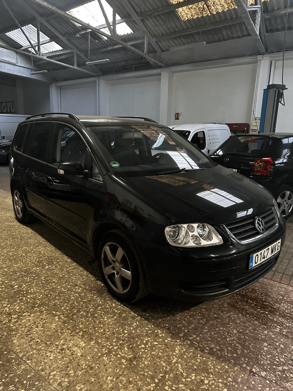 Volkswagen Touran rental in Gandia — 2